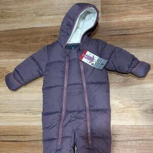 Free Country snow suit sz 18 months. Fold over hands and feet. Sherpa lining.